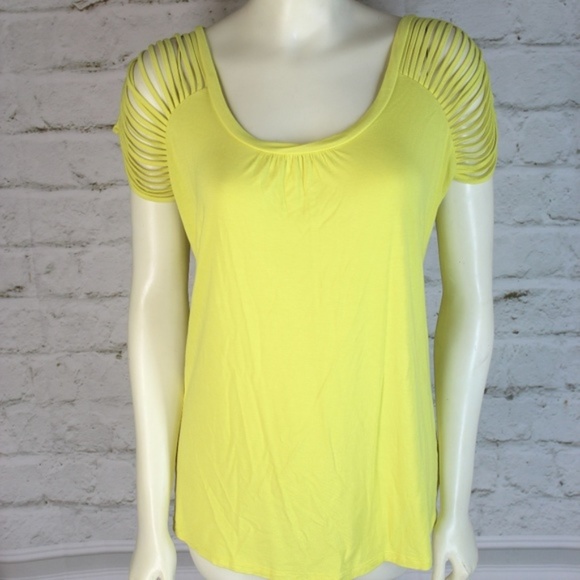 Cache || Yellow Sleeve Detail Blouse - Picture 1 of 4